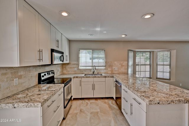 5813 E MARCONI Avenue, Scottsdale, AZ 85254