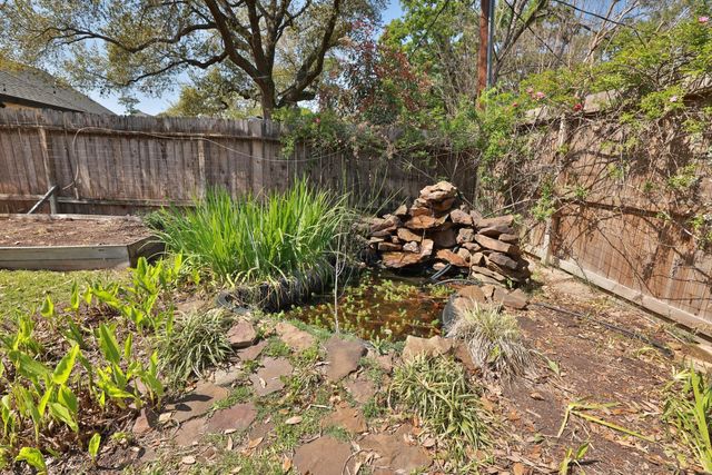 18002 Bambridge Drive NW, Houston, TX 77090