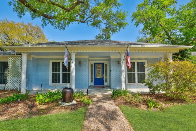 18002 Bambridge Drive NW, Houston, TX 77090