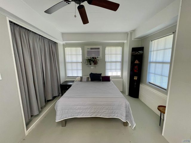 23972 Highway 1, Golden Meadow, LA 70357