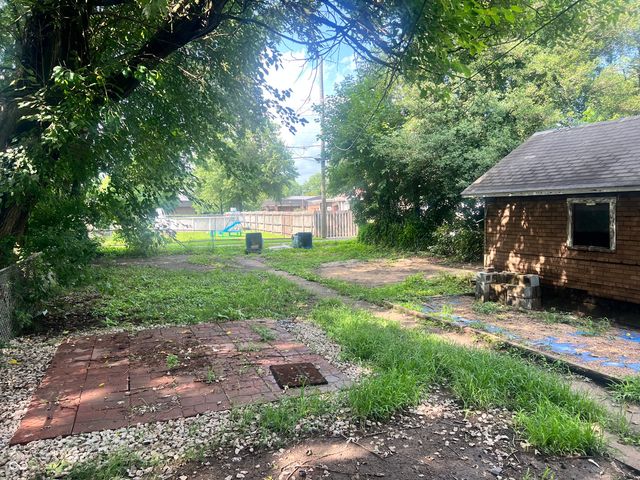 1634 7th Avenue, Terre Haute, IN 47807
