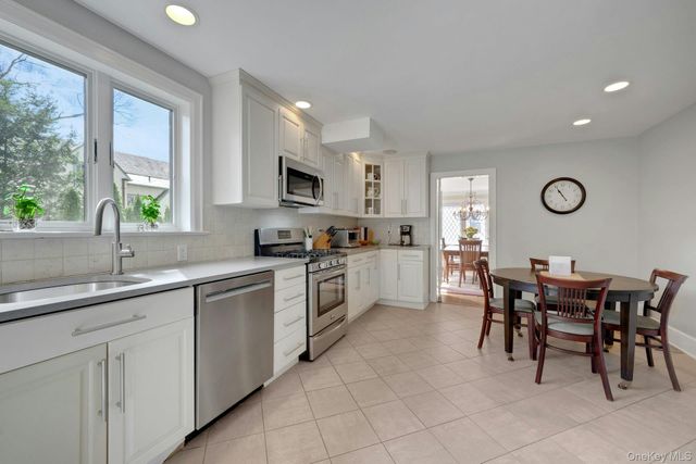 12 Barclay Road, Scarsdale, NY 10583