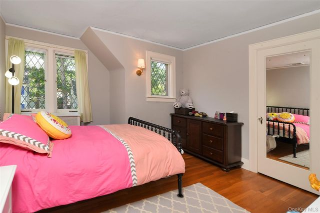 12 Barclay Road, Scarsdale, NY 10583