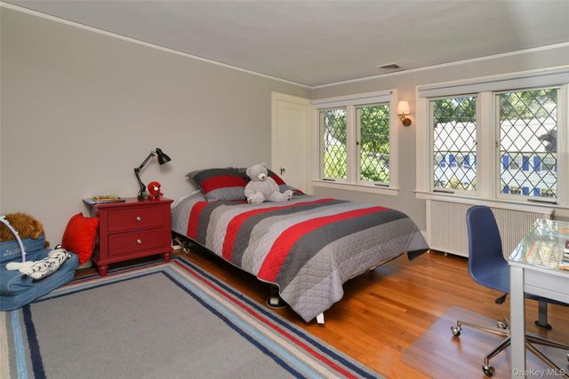 12 Barclay Road, Scarsdale, NY 10583