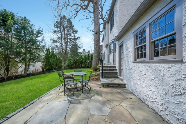 12 Barclay Road, Scarsdale, NY 10583