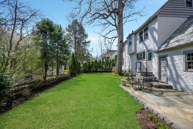 12 Barclay Road, Scarsdale, NY 10583