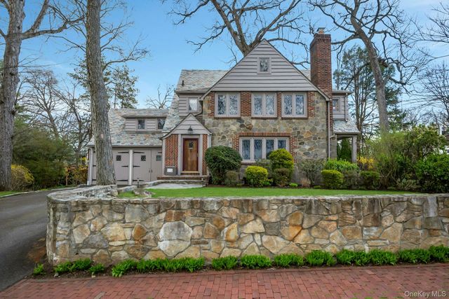 12 Barclay Road, Scarsdale, NY 10583