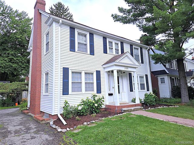 205 E Iroquois Road, Pontiac, MI 48341