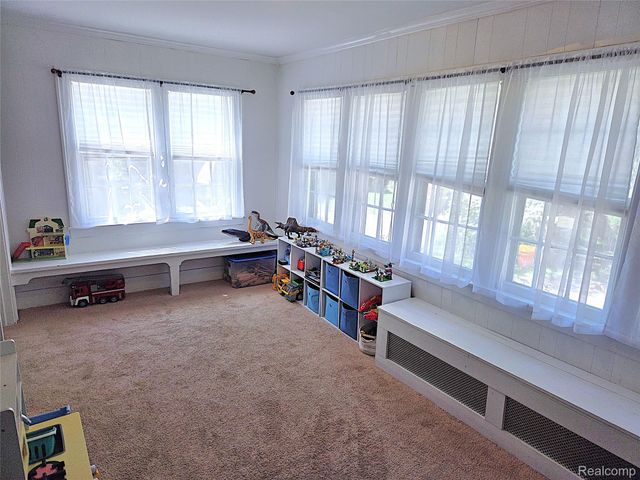 205 E Iroquois Road, Pontiac, MI 48341