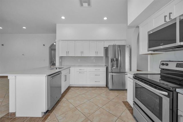 27432 BREAKERS DRIVE, Wesley Chapel, FL 33544