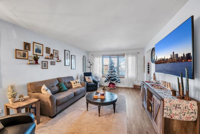 10840 S Kolmar Avenue, Oak Lawn, IL 60453