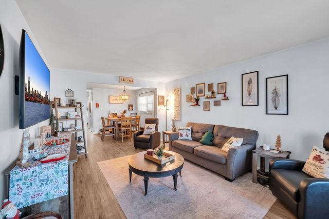 10840 S Kolmar Avenue, Oak Lawn, IL 60453