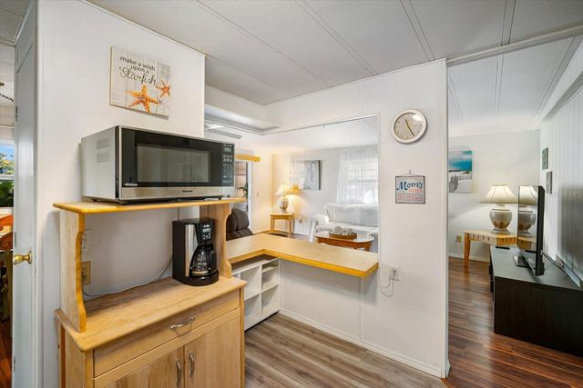 5619 BAYSHORE ROAD 417, Palmetto, FL 34221