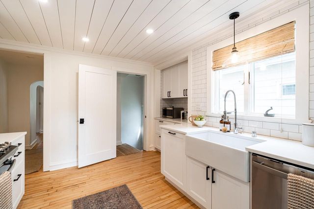 3435 S Delaware AVENUE, Milwaukee, WI 53207