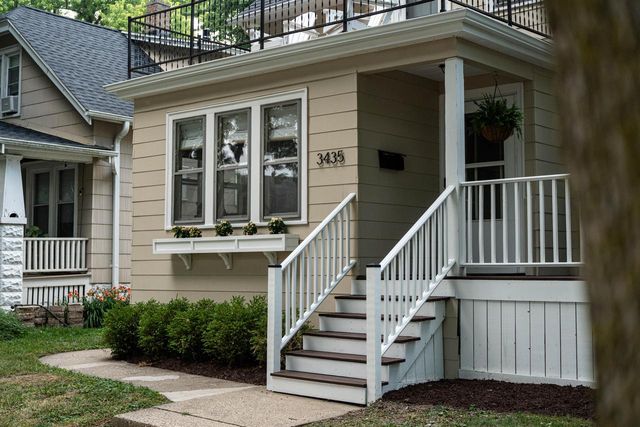 3435 S Delaware AVENUE, Milwaukee, WI 53207
