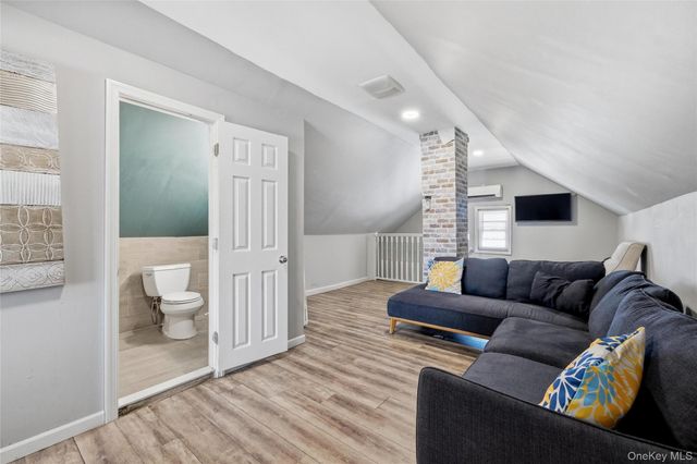 1284 Langdon Boulevard, Rockville Centre, NY 11570