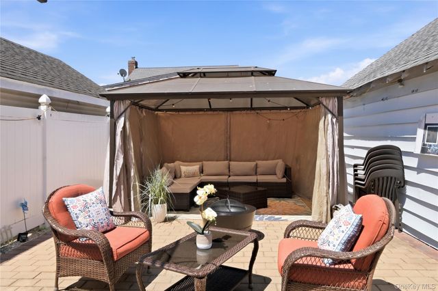 1284 Langdon Boulevard, Rockville Centre, NY 11570