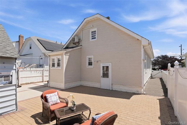 1284 Langdon Boulevard, Rockville Centre, NY 11570