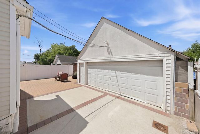 1284 Langdon Boulevard, Rockville Centre, NY 11570