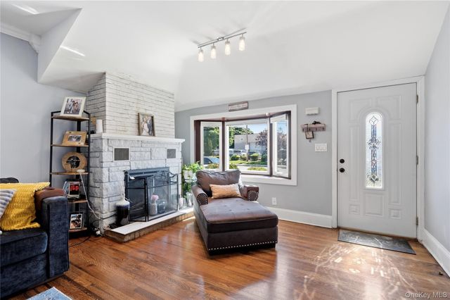 1284 Langdon Boulevard, Rockville Centre, NY 11570