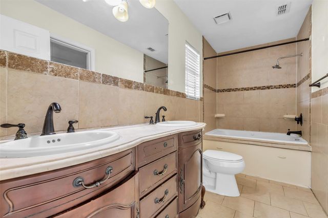 15830 Pipers View Drive, Houston, TX 77598