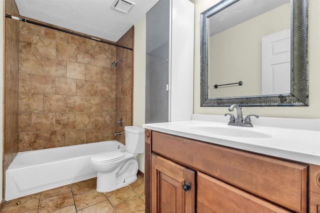 15830 Pipers View Drive, Houston, TX 77598