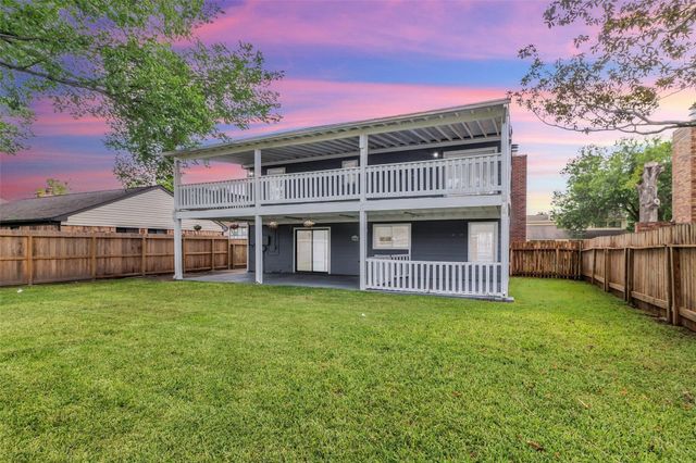 15830 Pipers View Drive, Houston, TX 77598