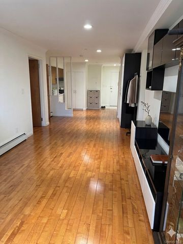 3710 149th Place 3A, Flushing, NY 11354