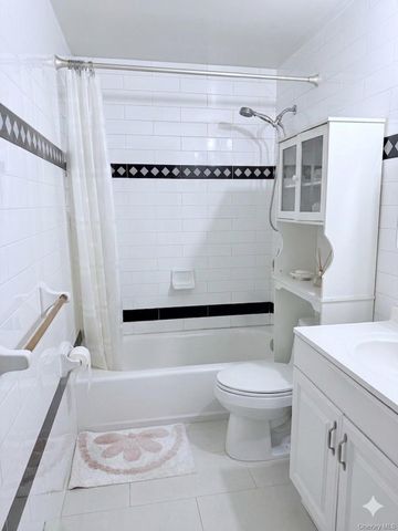 3710 149th Place 3A, Flushing, NY 11354