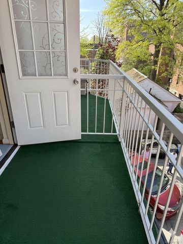 3710 149th Place 3A, Flushing, NY 11354