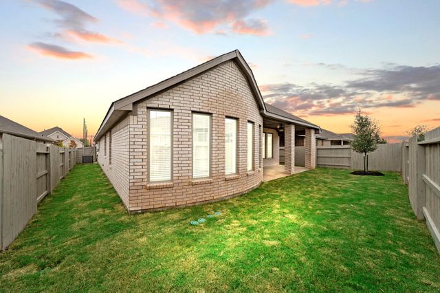 2411 Honeyberry Shrub Drive, Manvel, TX 77578