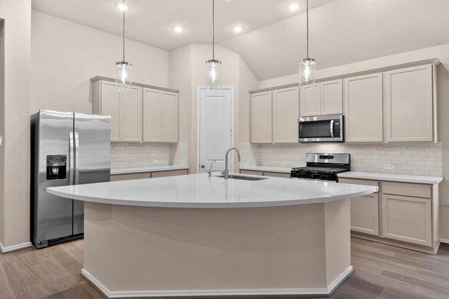 2411 Honeyberry Shrub Drive, Manvel, TX 77578