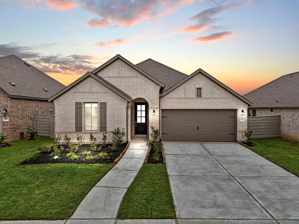 2411 Honeyberry Shrub Drive, Manvel, TX 77578