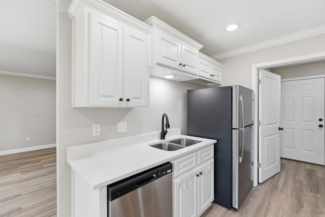 421 W 24Th St, North Little Rock, AR 72114