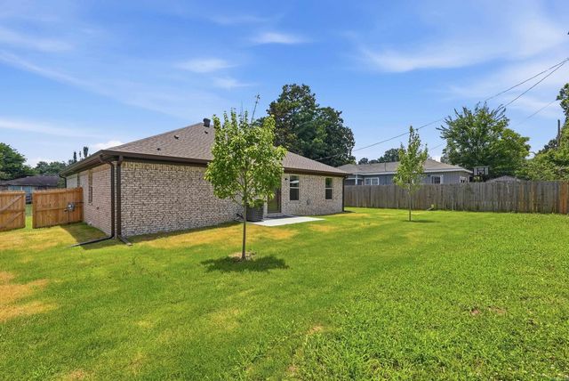 421 W 24Th St, North Little Rock, AR 72114
