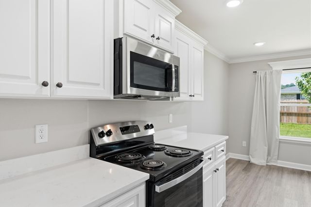 421 W 24Th St, North Little Rock, AR 72114
