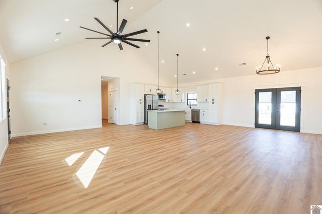 16 Ellie Court, Mayfield, KY 42066