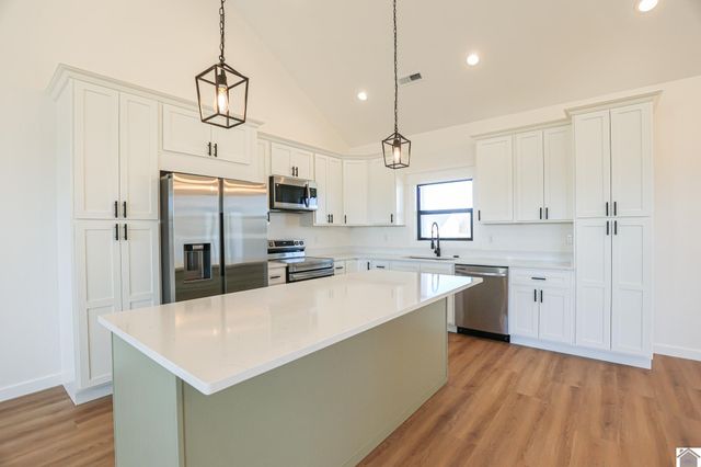 16 Ellie Court, Mayfield, KY 42066