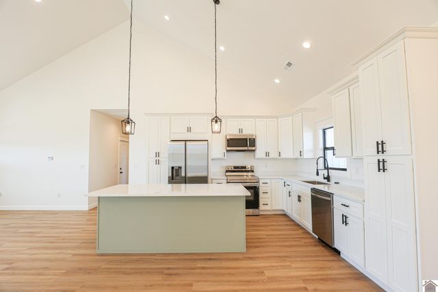 16 Ellie Court, Mayfield, KY 42066