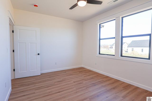 16 Ellie Court, Mayfield, KY 42066