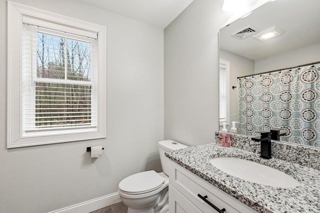 10 Coleman Street, Rochester, NH 03867