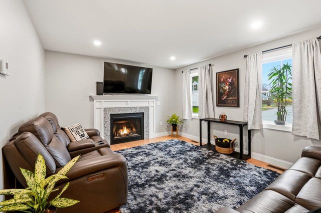 10 Coleman Street, Rochester, NH 03867