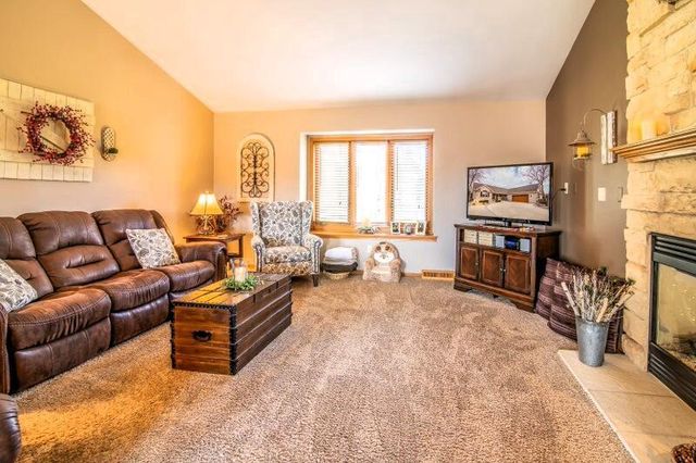 1500 Wedgewood DRIVE, Watertown, WI 53098