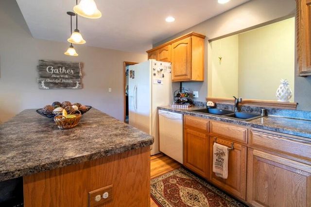 1500 Wedgewood DRIVE, Watertown, WI 53098