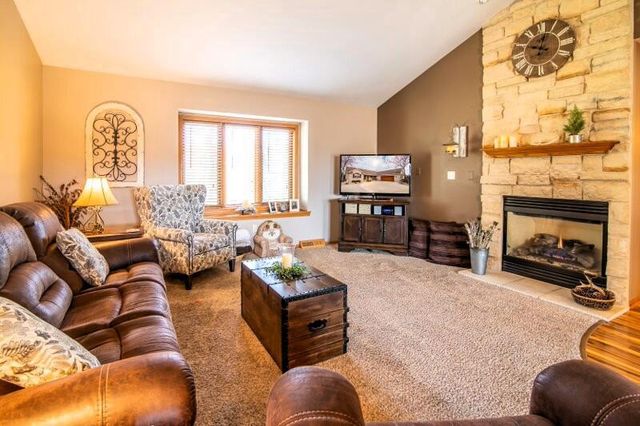 1500 Wedgewood DRIVE, Watertown, WI 53098