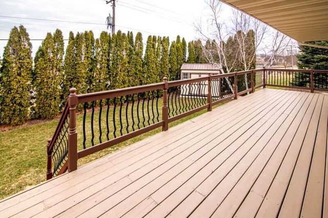 1500 Wedgewood DRIVE, Watertown, WI 53098