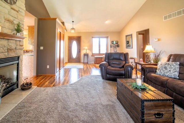 1500 Wedgewood DRIVE, Watertown, WI 53098