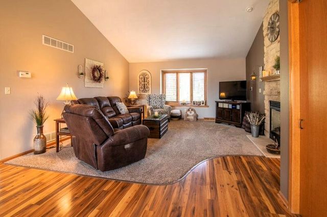 1500 Wedgewood DRIVE, Watertown, WI 53098