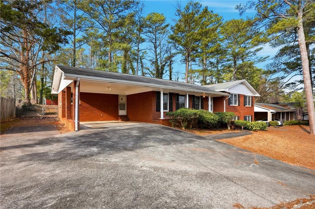 4165 Williamsburg Drive, Atlanta, GA 30337