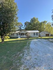 2732 Ready Section Road, Toney, AL 35773
